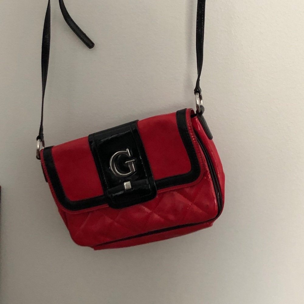 Guess crossbody purse